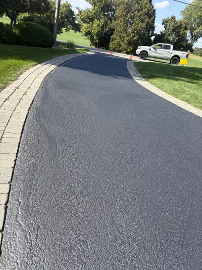 Sealcoating & Maintenance