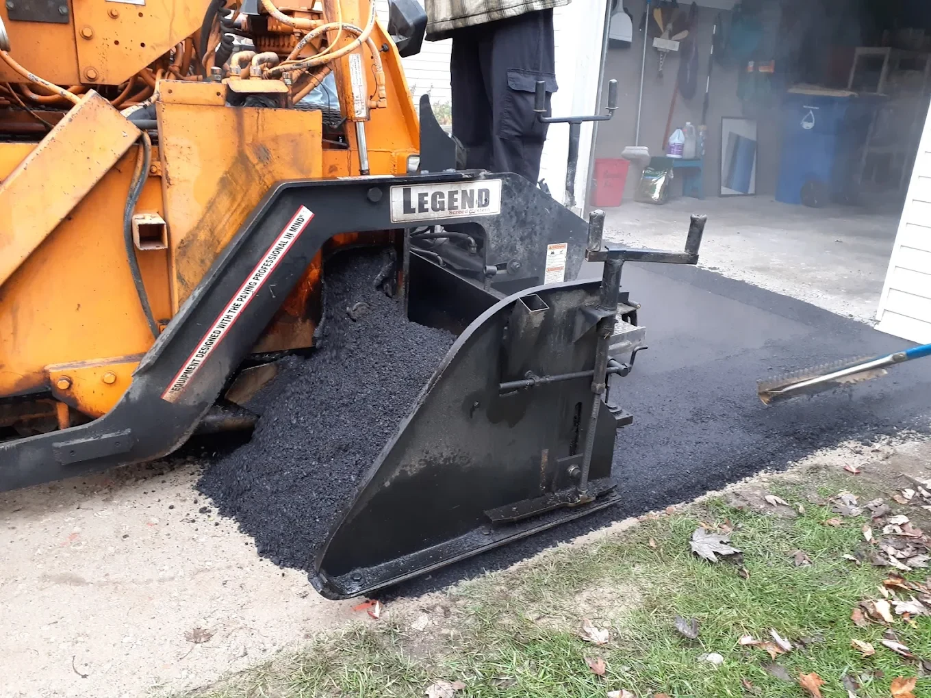 professional asphalt paving service
